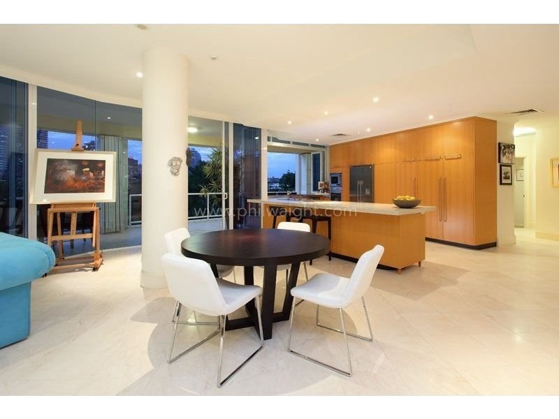 Unit 101/21 Pixley Street, Kangaroo Point QLD 4169