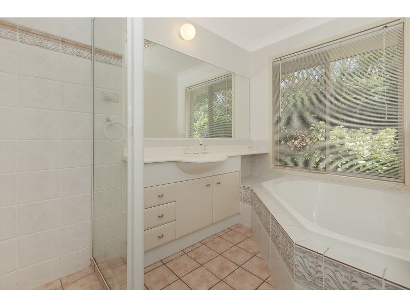 12 Makepeace Place, Bellbowrie QLD 4070