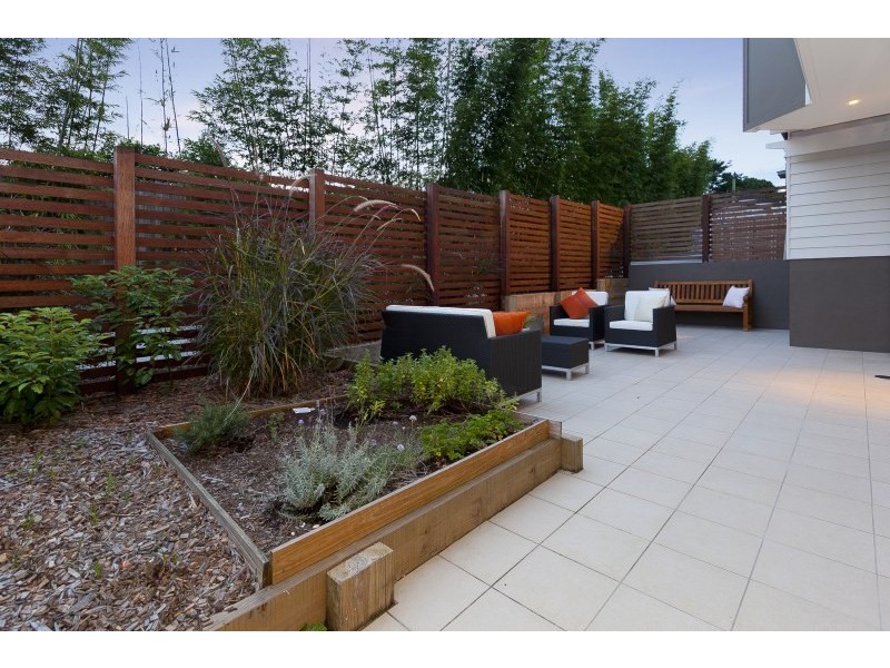 12 Thurlow Street, Newmarket QLD 4051