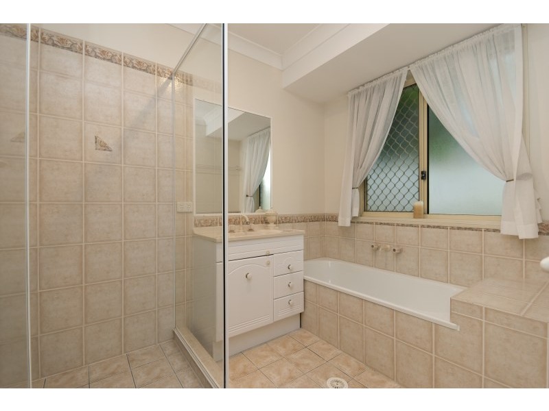 21 Harlow Place, Mcdowall QLD 4053