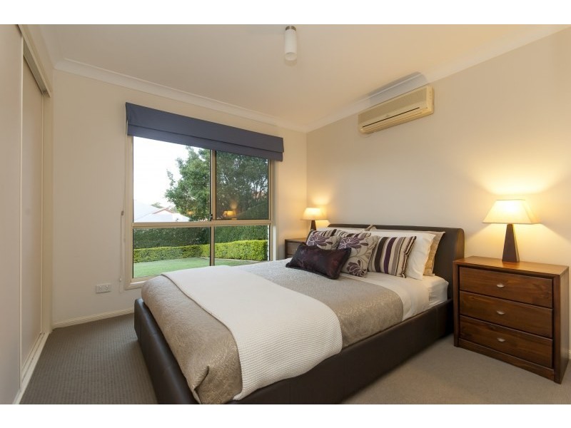 21 Harlow Place, Mcdowall QLD 4053