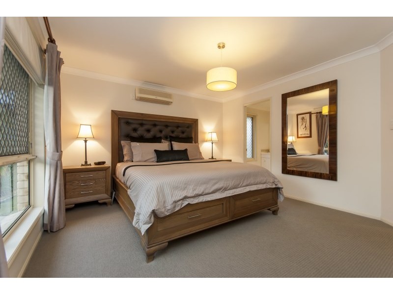 21 Harlow Place, Mcdowall QLD 4053