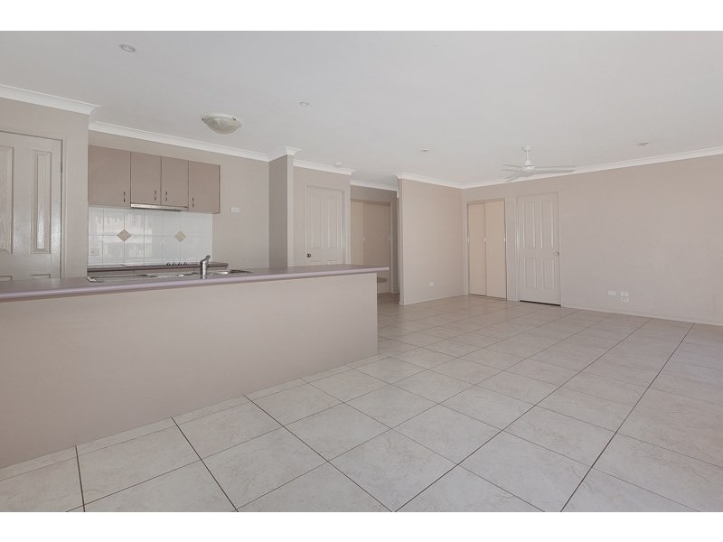 19 Berkerley Circuit, Bellbird Park QLD 4300