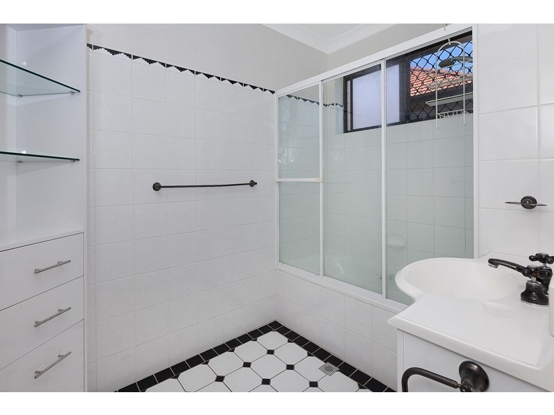 Unit 2/28 Grantson Street, Windsor QLD 4030