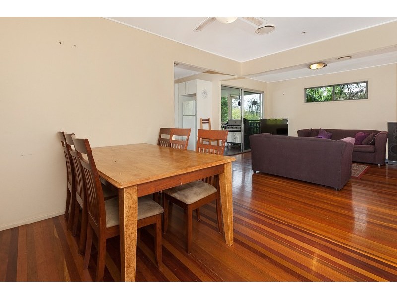 145 Burbong Street, Chapel Hill QLD 4069