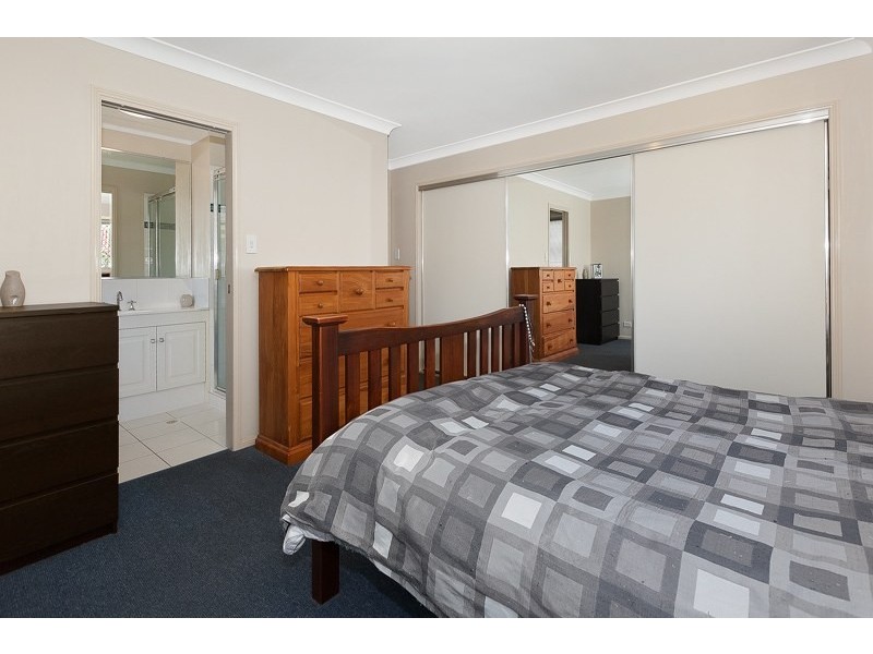 24 Salubris Place, Moggill QLD 4070