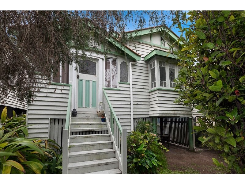 18 Overend Street, Norman Park QLD 4170