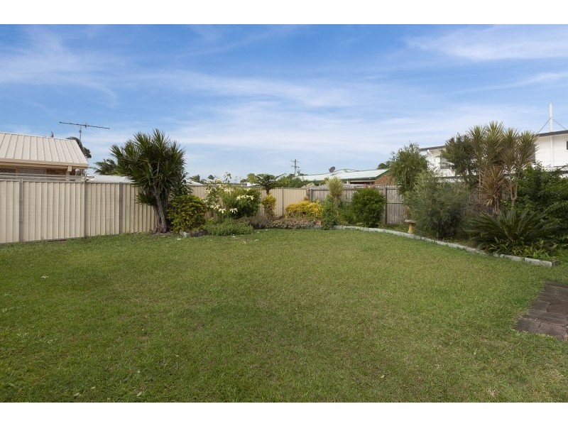 100 Sunderland Drive, Banksia Beach QLD 4507