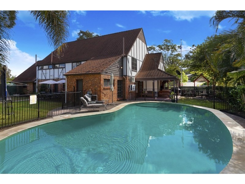 1 Conebush Crescent, Bellbowrie QLD 4070