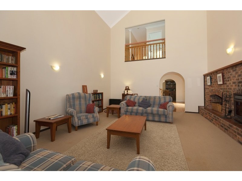 1 Conebush Crescent, Bellbowrie QLD 4070