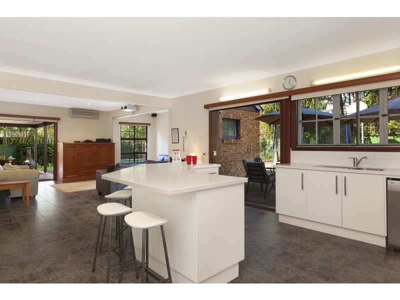 1 Conebush Crescent, Bellbowrie QLD 4070