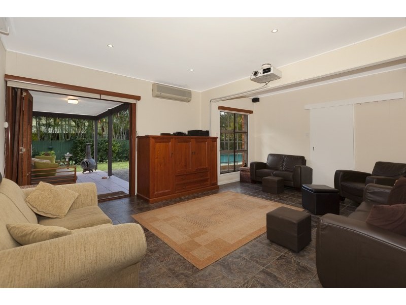 1 Conebush Crescent, Bellbowrie QLD 4070