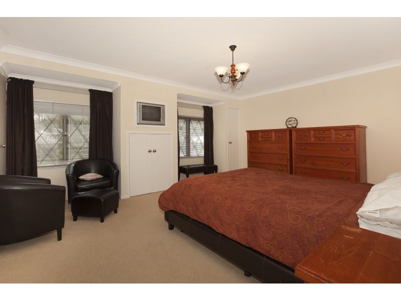 1 Conebush Crescent, Bellbowrie QLD 4070