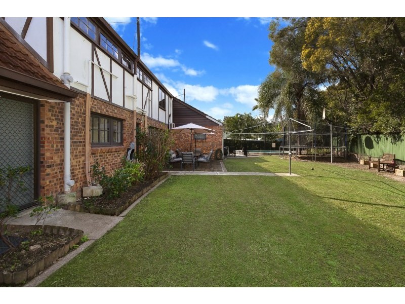 1 Conebush Crescent, Bellbowrie QLD 4070