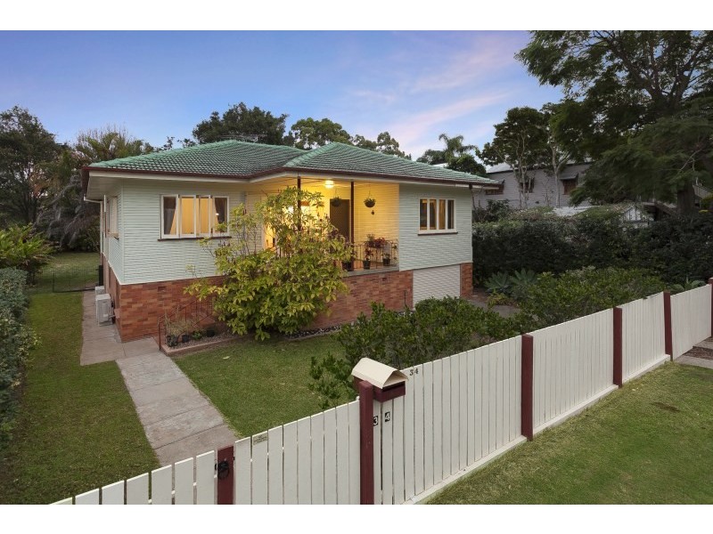 34 Willmington Street, Newmarket QLD 4051
