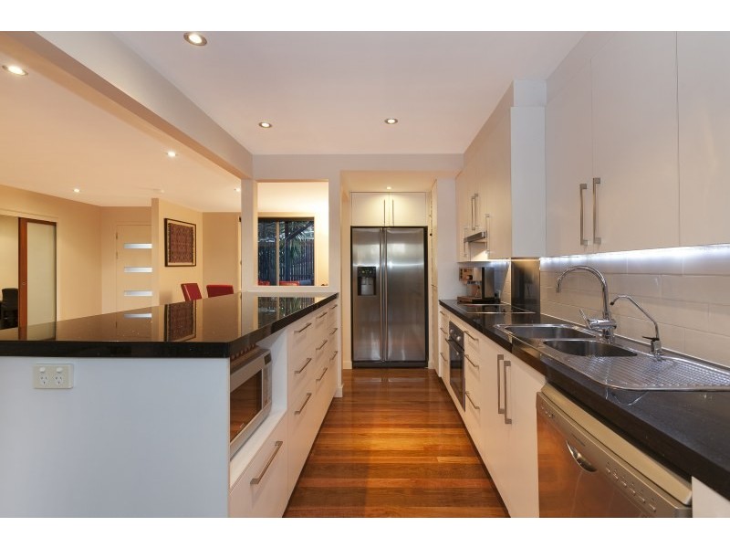 71 Carmel Street, Bardon QLD 4065