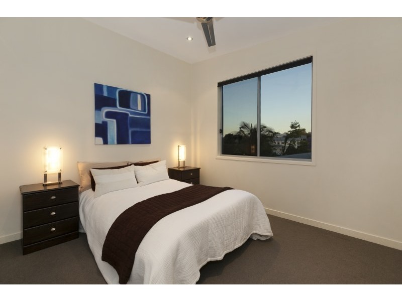 71 Carmel Street, Bardon QLD 4065