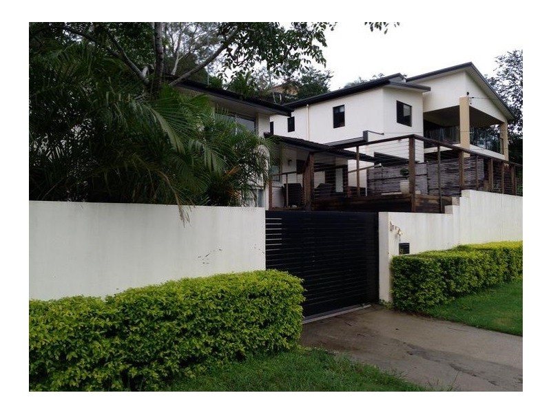 51 Dumbarton Drive, Kenmore QLD 4069