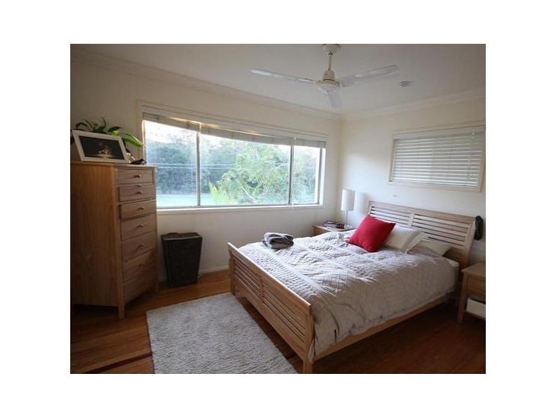 51 Dumbarton Drive, Kenmore QLD 4069