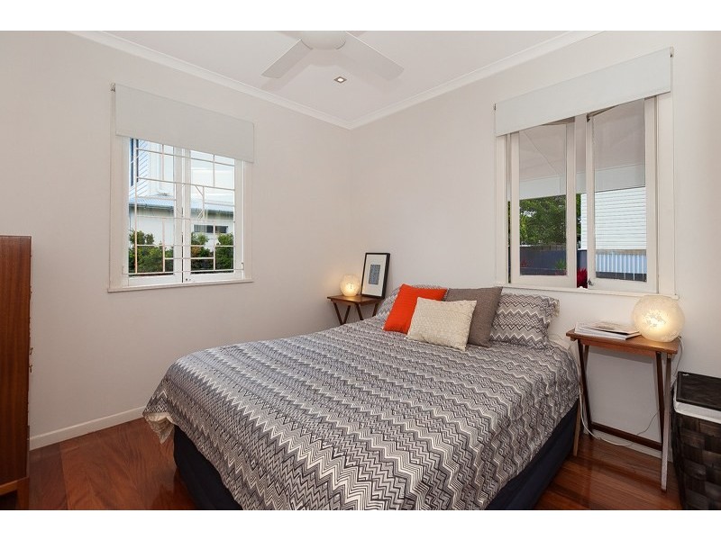 15 Almora Street, Wooloowin QLD 4030