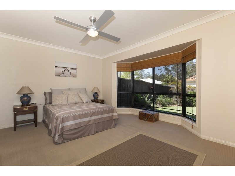 8 Haase Place, Bellbowrie QLD 4070