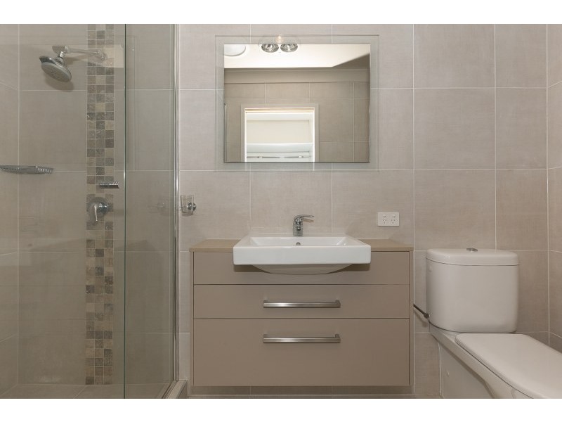 8 Haase Place, Bellbowrie QLD 4070