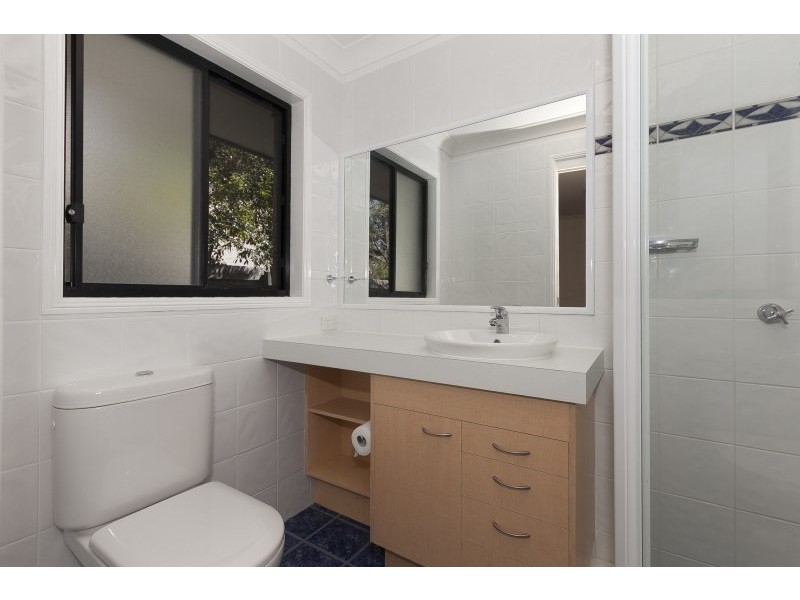 8 Haase Place, Bellbowrie QLD 4070