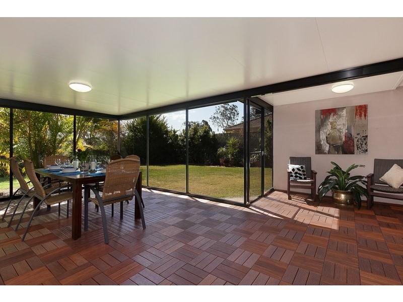 8 Haase Place, Bellbowrie QLD 4070