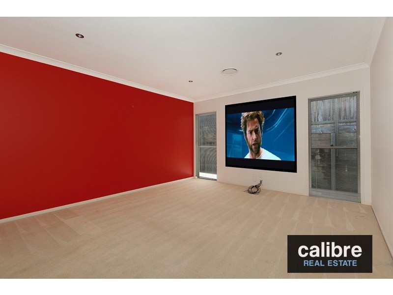 17 Highland Drive, Seventeen Mile Rocks QLD 4073
