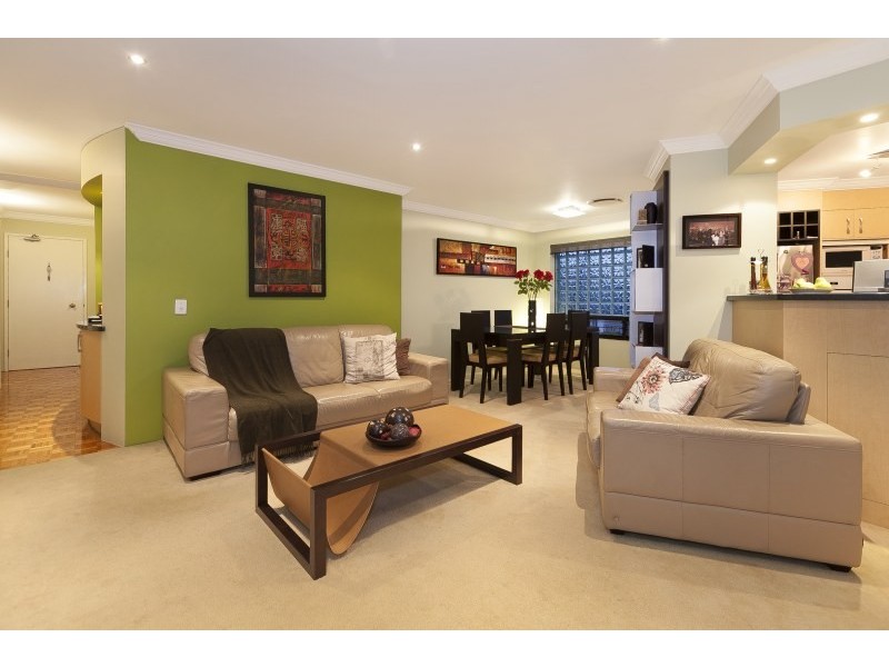 Unit 77/163 Sydney Street, New Farm QLD 4005