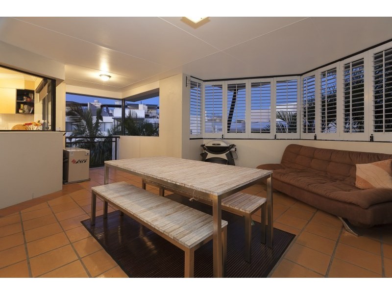Unit 77/163 Sydney Street, New Farm QLD 4005