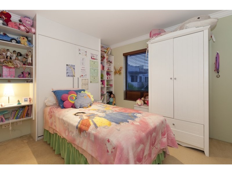 Unit 77/163 Sydney Street, New Farm QLD 4005