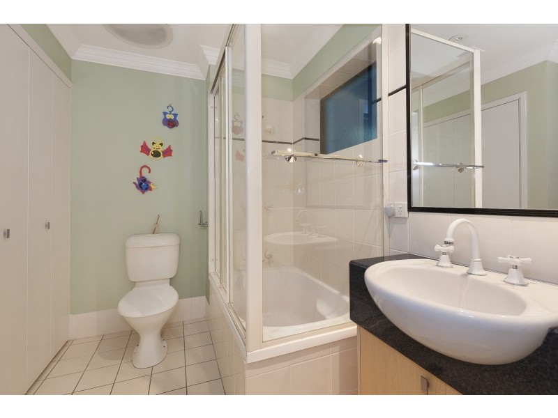 Unit 77/163 Sydney Street, New Farm QLD 4005