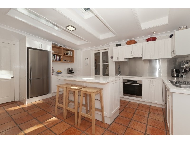 16 Benson Lane, Mount Nebo QLD 4520