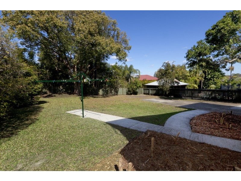 27 Parooba Avenue, Camp Hill QLD 4152