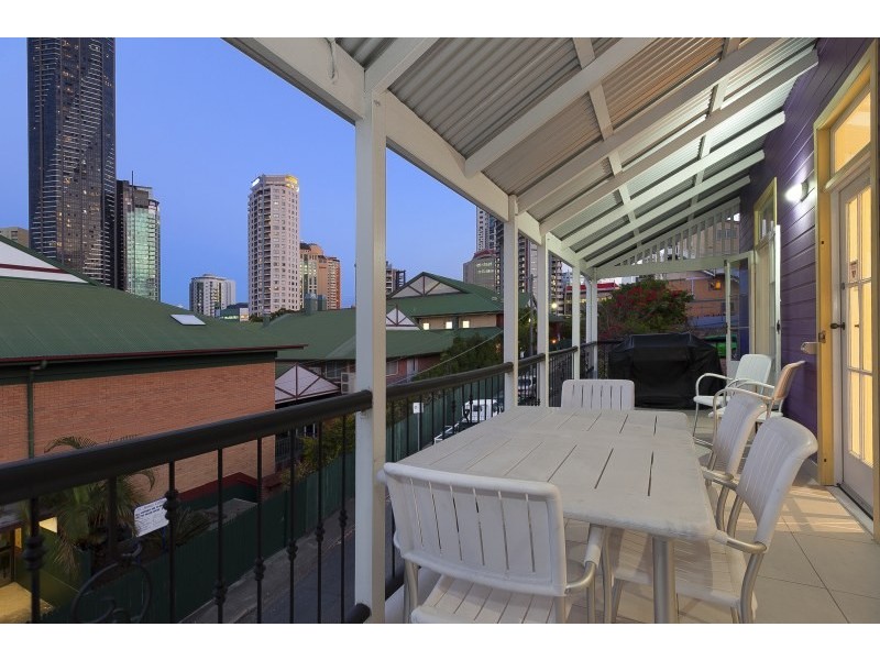 Unit 4/34 Hartley Street, Spring Hill QLD 4000