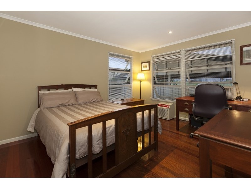 12 Sloane Street, Stafford Heights QLD 4053