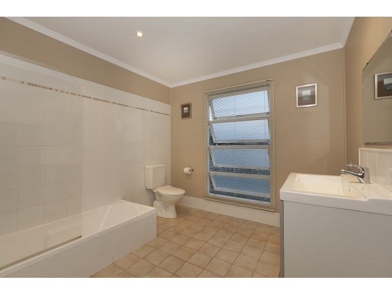 12 Sloane Street, Stafford Heights QLD 4053