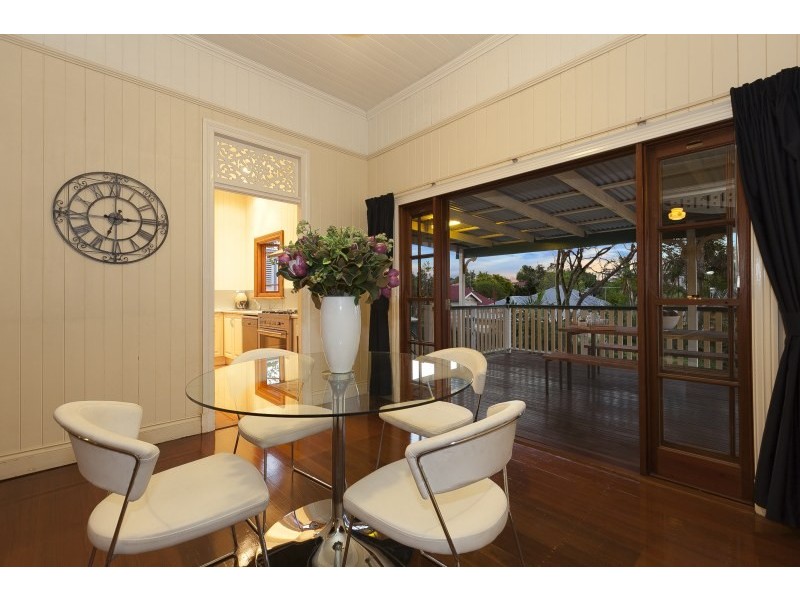 28 Torrens Street, Annerley QLD 4103