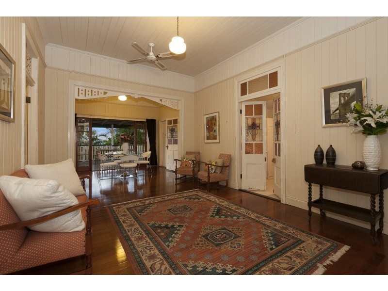 28 Torrens Street, Annerley QLD 4103