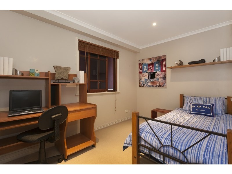 28 Torrens Street, Annerley QLD 4103