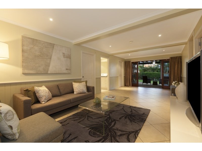 28 Torrens Street, Annerley QLD 4103