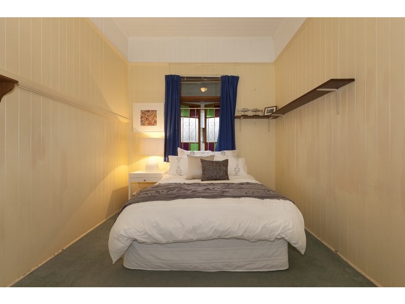 28 Torrens Street, Annerley QLD 4103