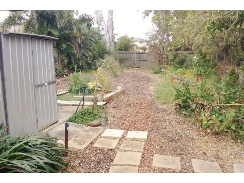 30 Bellevue Parade, Lota QLD 4179