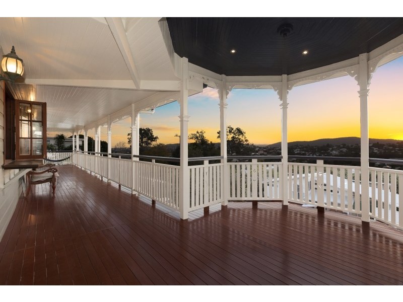 9 Colston Road, Grange QLD 4051