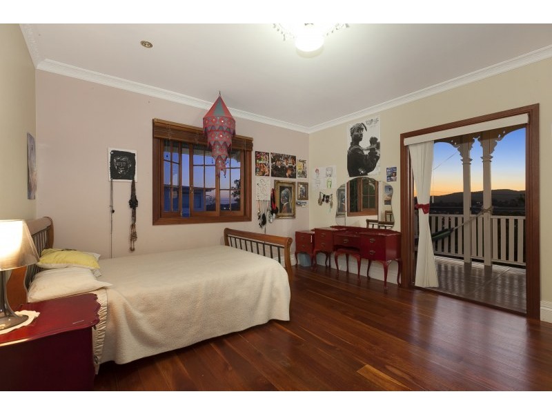 9 Colston Road, Grange QLD 4051