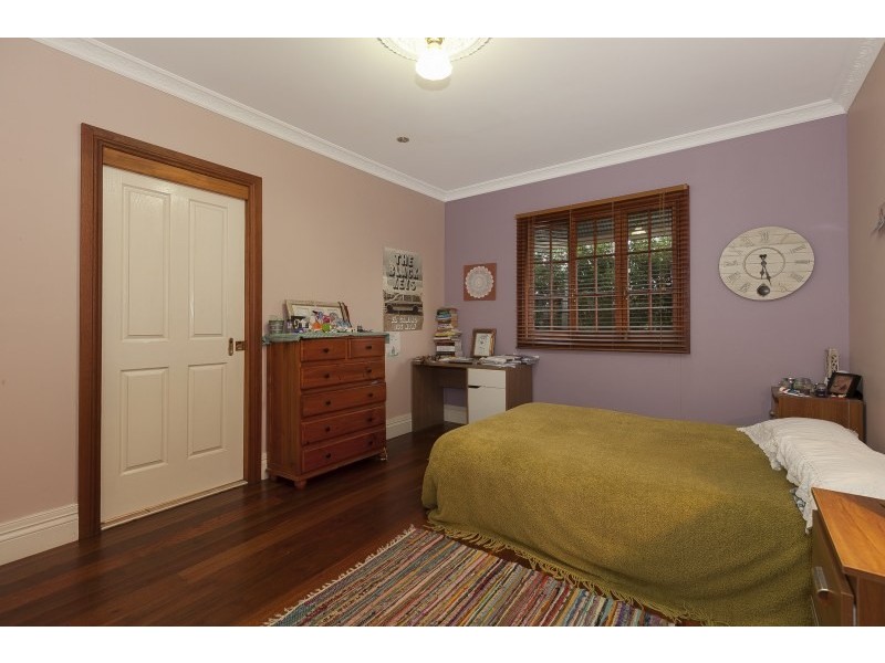 9 Colston Road, Grange QLD 4051