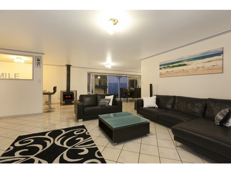 33 Silvereye Crescent, Albany Creek QLD 4035