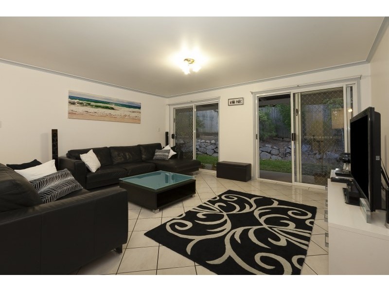 33 Silvereye Crescent, Albany Creek QLD 4035