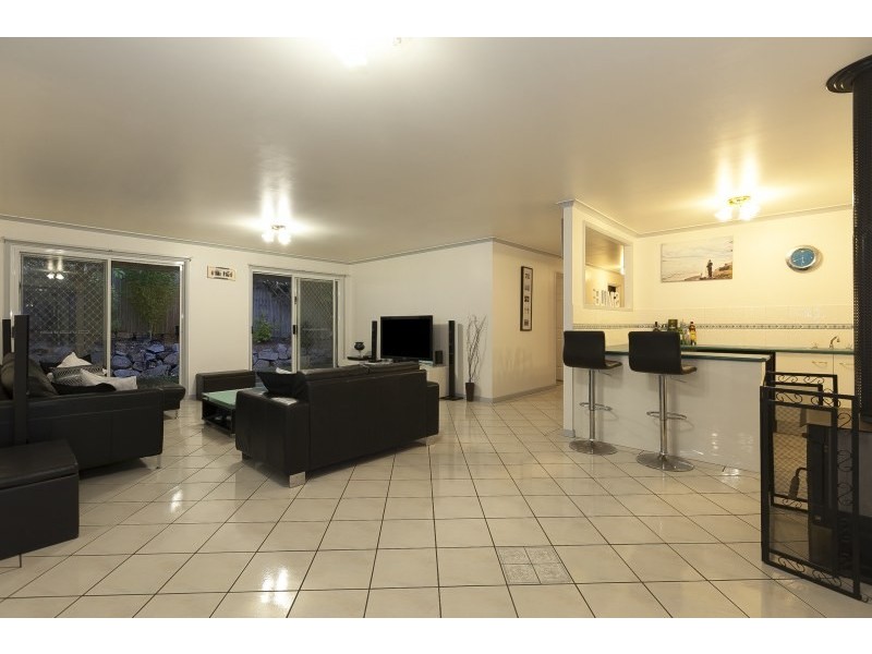 33 Silvereye Crescent, Albany Creek QLD 4035